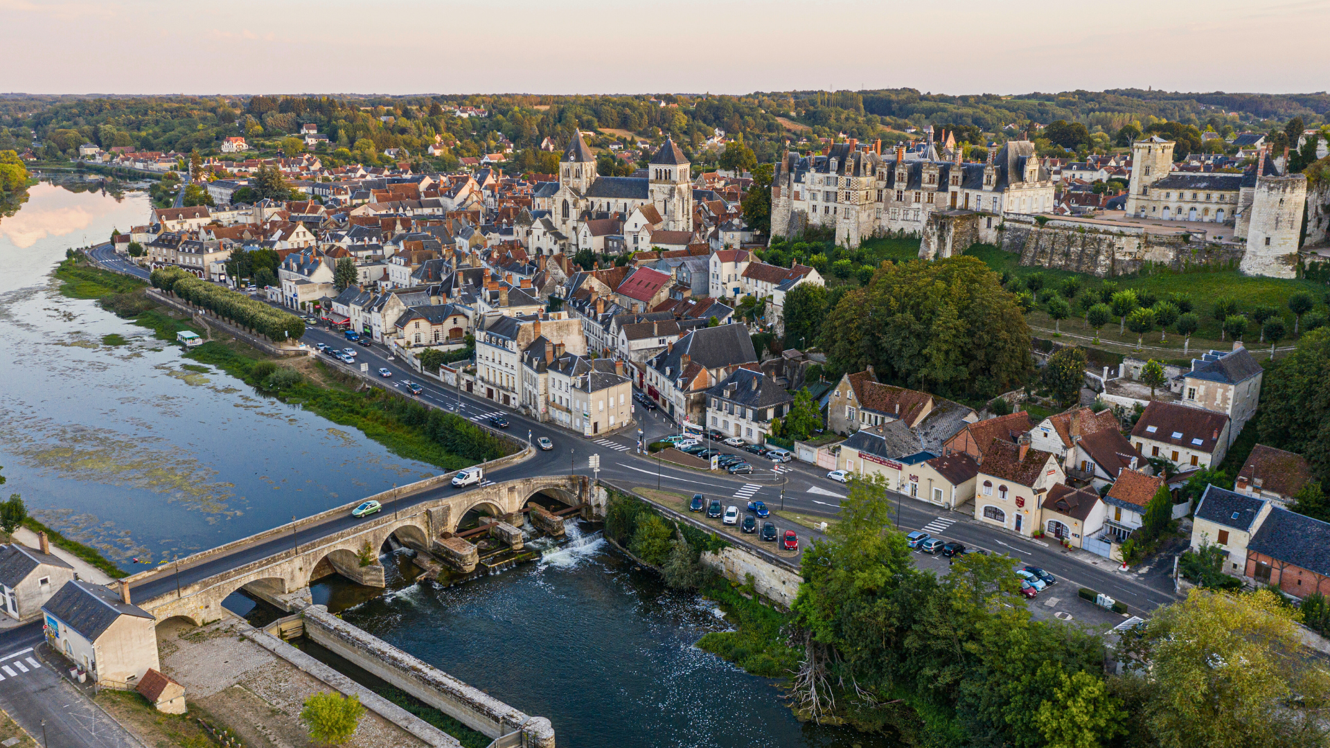 Vue aérienne du centre-ville de Saint-Aignan, Loir-et-Cher